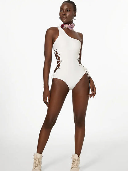 Noir Blanc - Side Interlaced One Piece